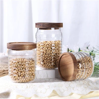 Borosilikátová skleněná nádoba s dřevěným víčkem